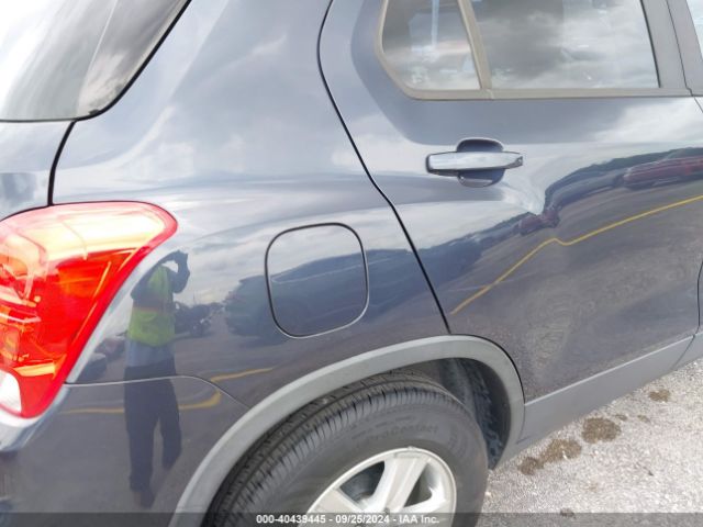 3GNCJKSB2JL276891 Chevrolet TRAX LS
