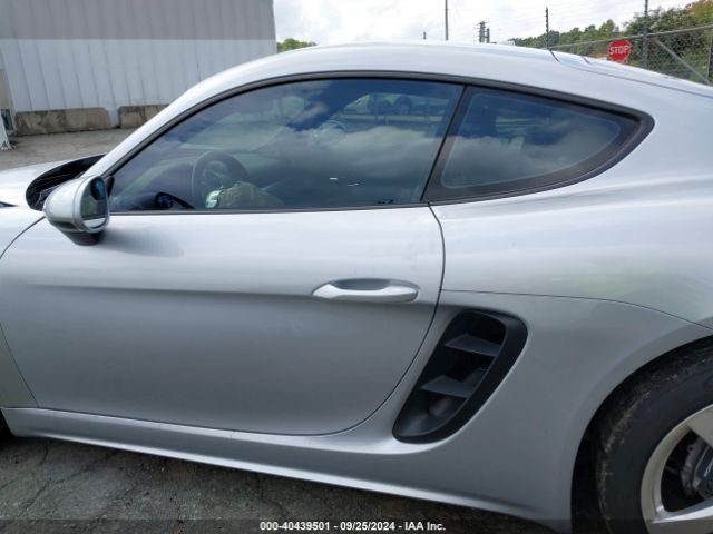 WP0AA2A82JK261704 Porsche 718 Cayman