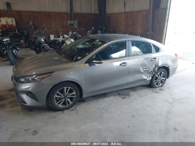 3KPF24ADXPE530121 KIA Forte Lxs