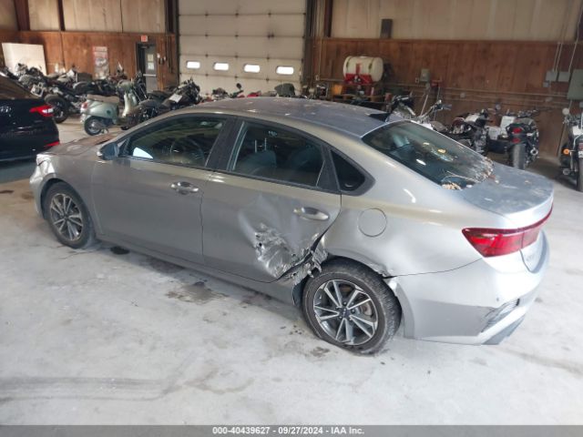 3KPF24ADXPE530121 KIA Forte Lxs