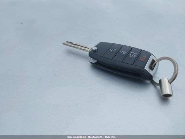 5XYKT3A68FG564597 KIA SORENTO LX
