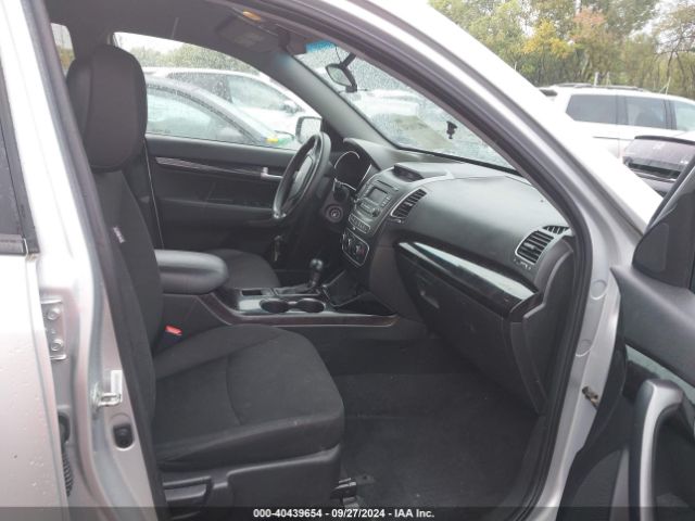 5XYKT3A68FG564597 KIA SORENTO LX