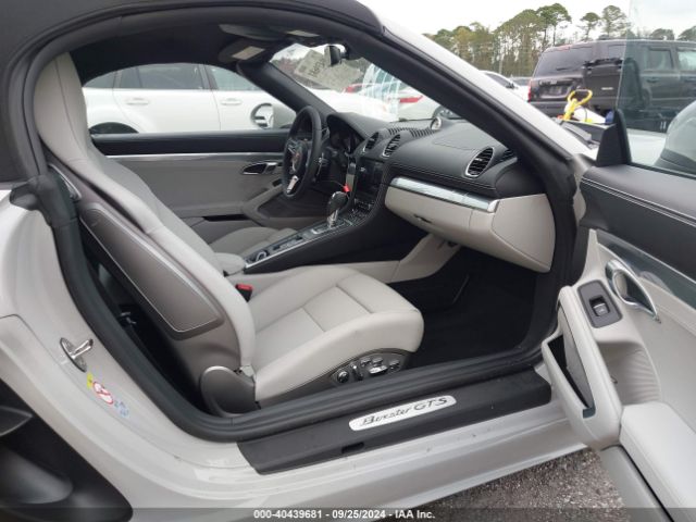 2024 PORSCHE 718 BOXSTER WP0CD2A89RK228758 Photo 4