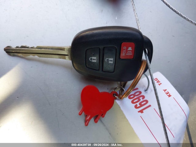 JTDKDTB38G1124558 Toyota Prius C Two