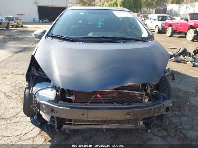 JTDKDTB38G1124558 Toyota Prius C Two