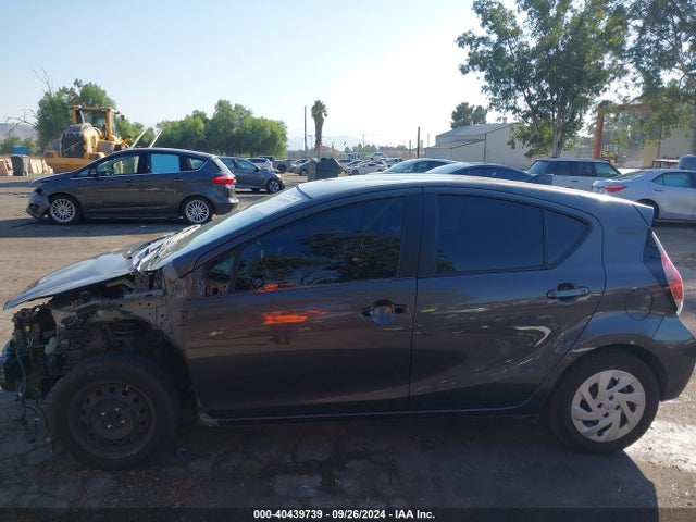 JTDKDTB38G1124558 Toyota Prius C Two