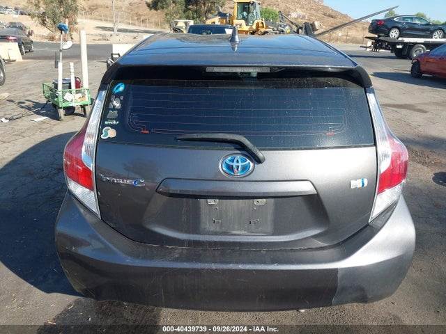JTDKDTB38G1124558 Toyota Prius C Two