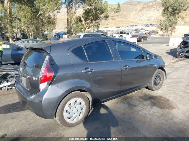 JTDKDTB38G1124558 Toyota Prius C Two