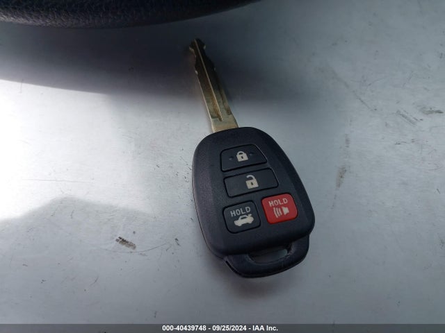 Toyota COROLLA LE 2017 5YFBURHE1HP681613 Image 11