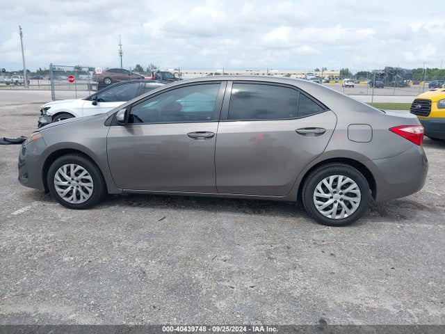 Toyota COROLLA LE 2017 5YFBURHE1HP681613 Image 14