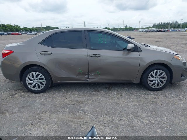 Toyota COROLLA LE 2017 5YFBURHE1HP681613 Image 6