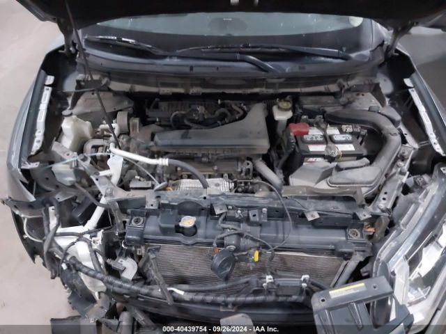 JN8AT2MV5HW015457 Nissan Rogue Sl
