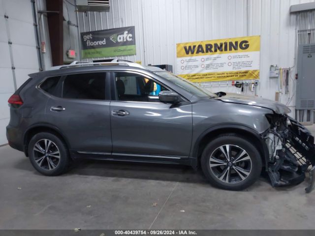 JN8AT2MV5HW015457 Nissan Rogue Sl
