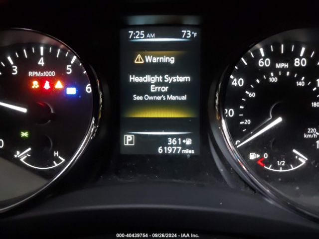 JN8AT2MV5HW015457 Nissan Rogue Sl
