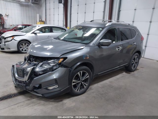 JN8AT2MV5HW015457 Nissan Rogue Sl
