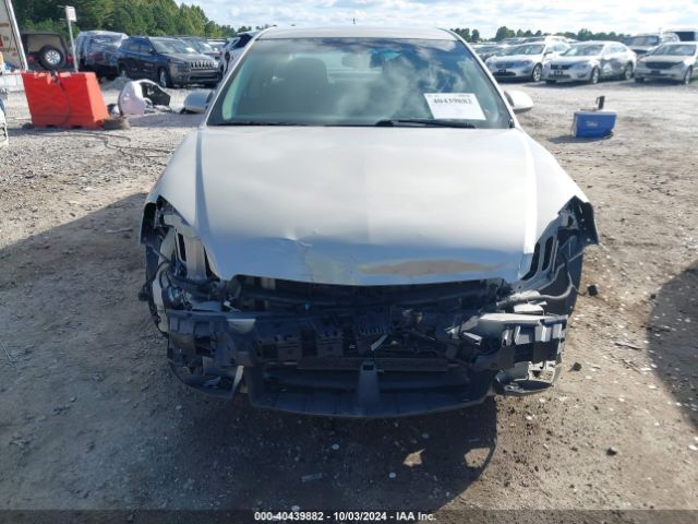 2G1WB5E3XG1152573 Chevrolet Impala Limited Lt