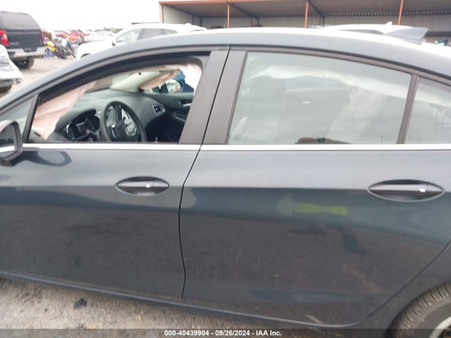 Chevrolet Cruze Lt Auto 2018 1G1BE5SM3J7220712 Image 14