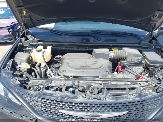 2C4RC1CG2NR208486 Chrysler Voyager Lx