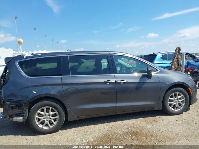 2C4RC1CG2NR208486 Chrysler Voyager Lx