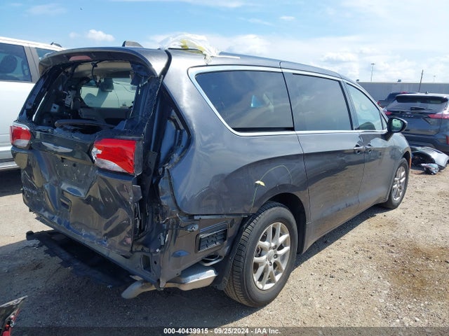 2C4RC1CG2NR208486 Chrysler Voyager Lx