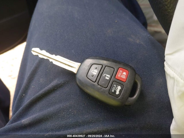 Toyota COROLLA LE 2019 5YFBURHE7KP938457 Image 11