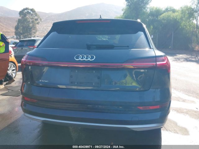 WA1LAAGE9KB021285 Audi E-tron Premium Plus