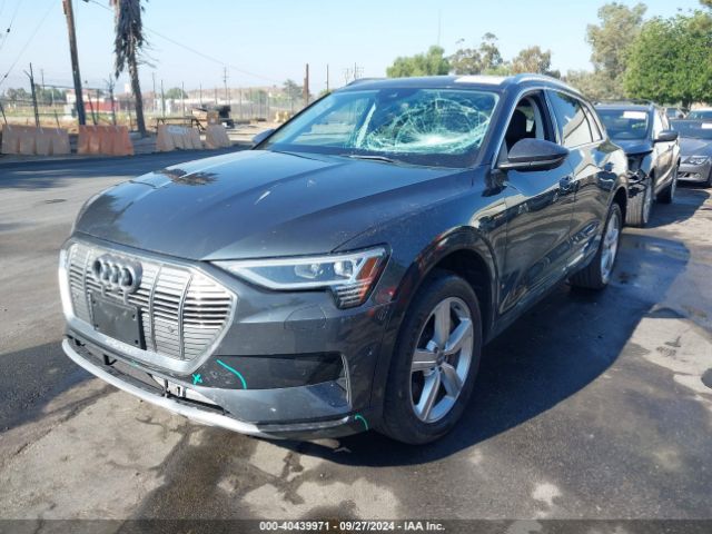 WA1LAAGE9KB021285 Audi E-tron Premium Plus