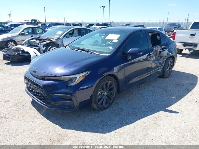 Toyota COROLLA SE 2024 5YFS4MCE9RP170615 Image 2