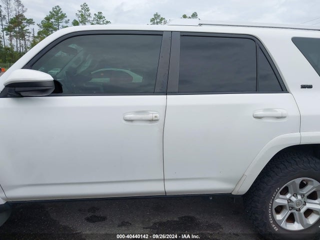 Toyota 4RUNNER SR5 2015 JTEZU5JRXF5089654 Image 14