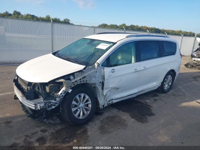 2018 CHRYSLER PACIFICA 2C4RC1EGXJR315731 Photo 1