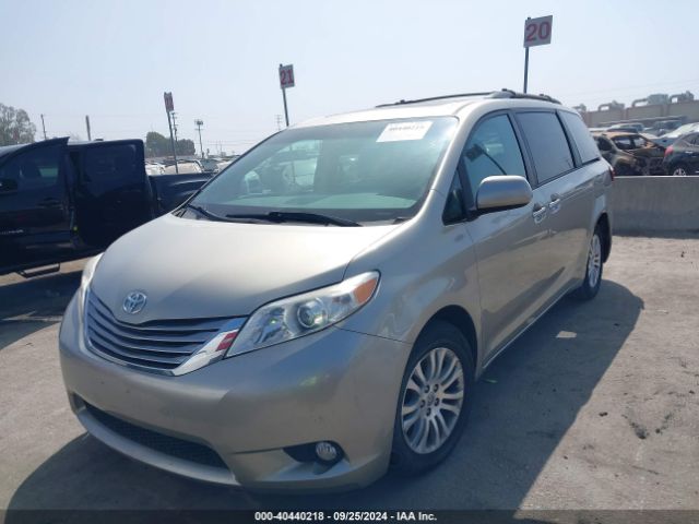 5TDYZ3DC8HS857383 Toyota Sienna Xle Premium 8 Passenger