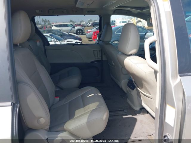 5TDYZ3DC8HS857383 Toyota Sienna Xle Premium 8 Passenger