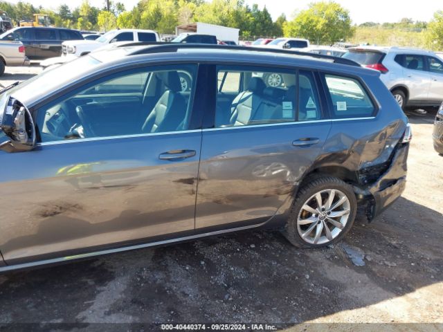 3VWC17AU4GM517018 Volkswagen Golf Sportwagen Tsi Se 4-door