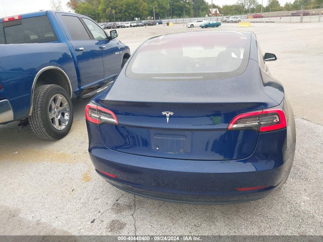 Tesla Model 3 Long Range/mid Range 2018 5YJ3E1EA6JF024733 Image 16