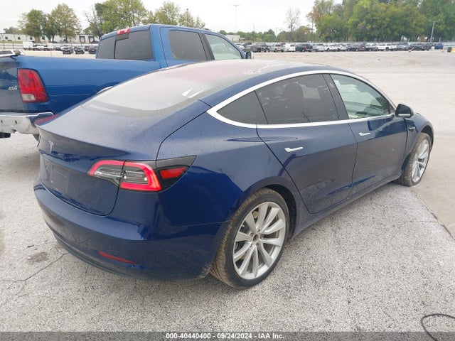 2018 TESLA MODEL 3 5YJ3E1EA6JF024733 Photo 3