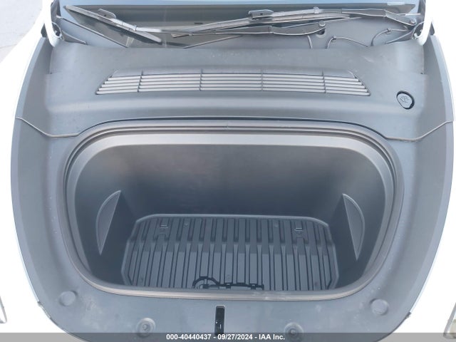 2024 TESLA MODEL Y 7SAYGDEE3RF122797 Photo 9