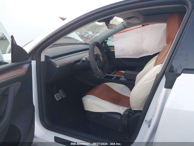 2024 TESLA MODEL Y 7SAYGDEE3RF122797 Photo 4