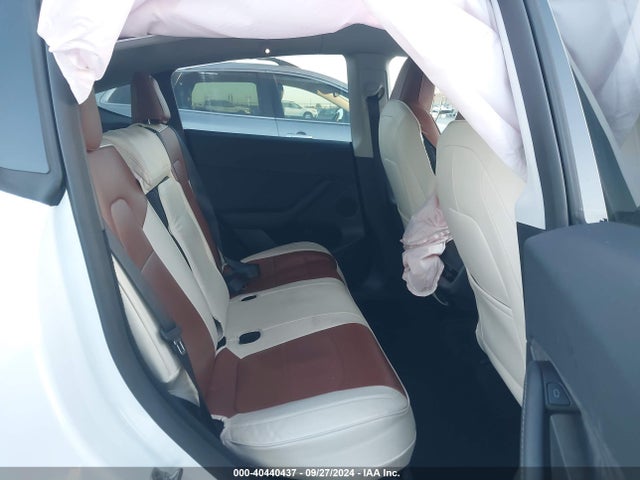 2024 TESLA MODEL Y 7SAYGDEE3RF122797 Photo 7
