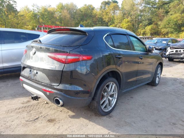 ZASFAKAN2J7B74794 Alfa Romeo Stelvio Awd