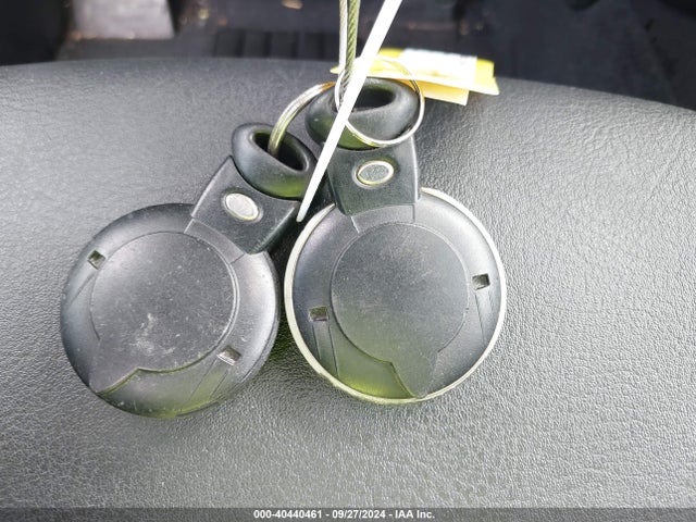 2009 MINI COOPER CLUBMAN WMWML33549TX33842 Photo 10