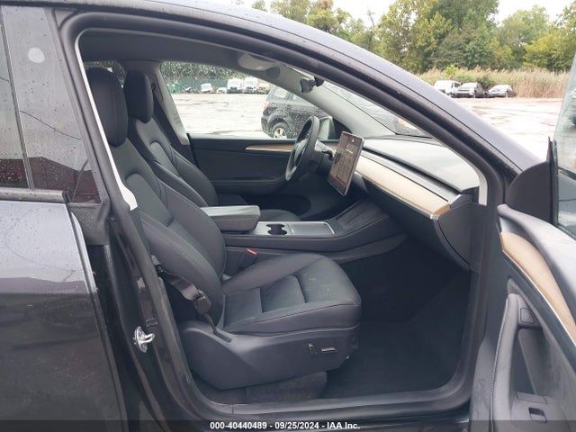 2024 TESLA MODEL Y 7SAYGDEE1RA271965 Photo 4