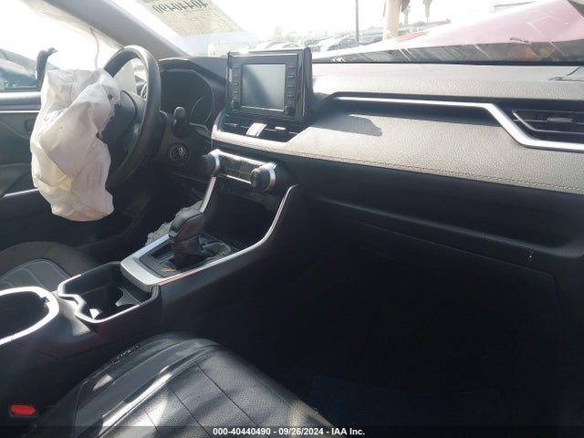 Toyota RAV4 LE 2019 2T3K1RFV5KW018117 Image 5