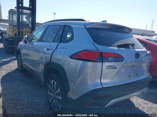 Toyota Corolla Cross Xle 2022 7MUEAAAG0NV036883 Image 3