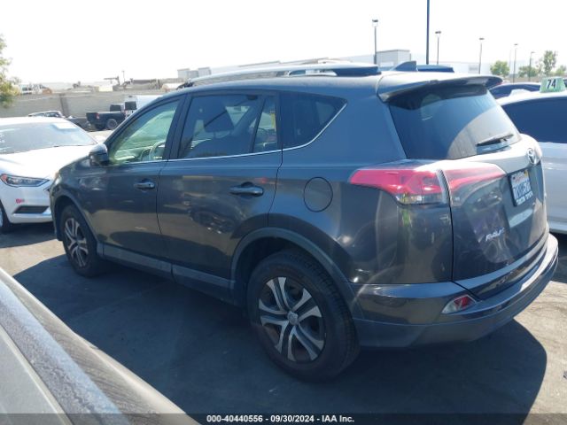 JTMZFREV9HJ121257 Toyota RAV4 LE