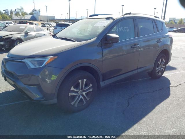 JTMZFREV9HJ121257 Toyota RAV4 LE