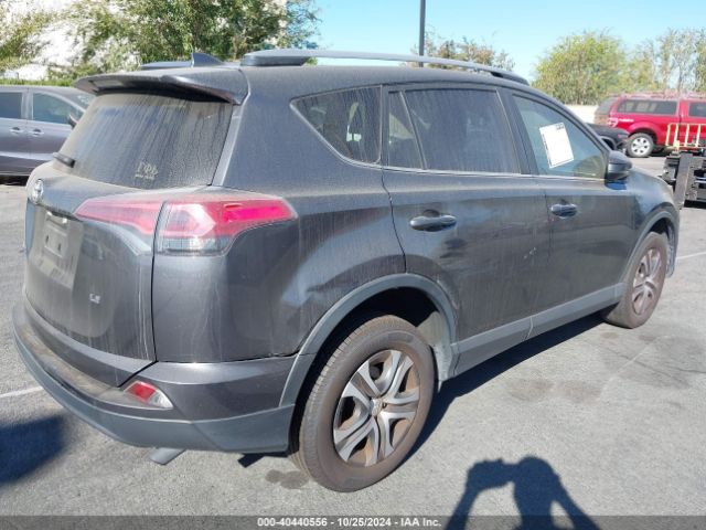 JTMZFREV9HJ121257 Toyota RAV4 LE