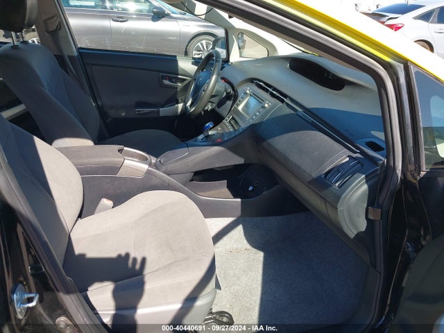 Toyota Prius Two 2014 JTDKN3DU1E0367702 Image 5