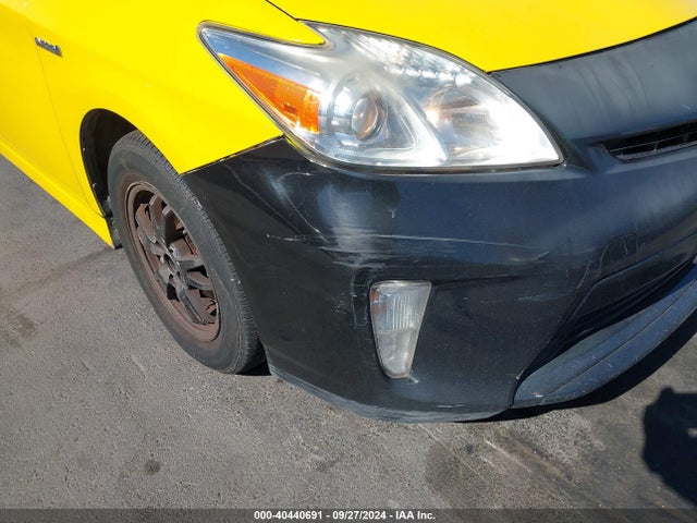 Toyota Prius Two 2014 JTDKN3DU1E0367702 Image 6
