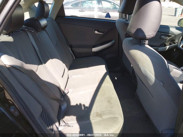 Toyota Prius Two 2014 JTDKN3DU1E0367702 Image 8