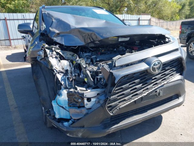 2T3A1RFV6NC317617 Toyota Rav4 Xle Premium